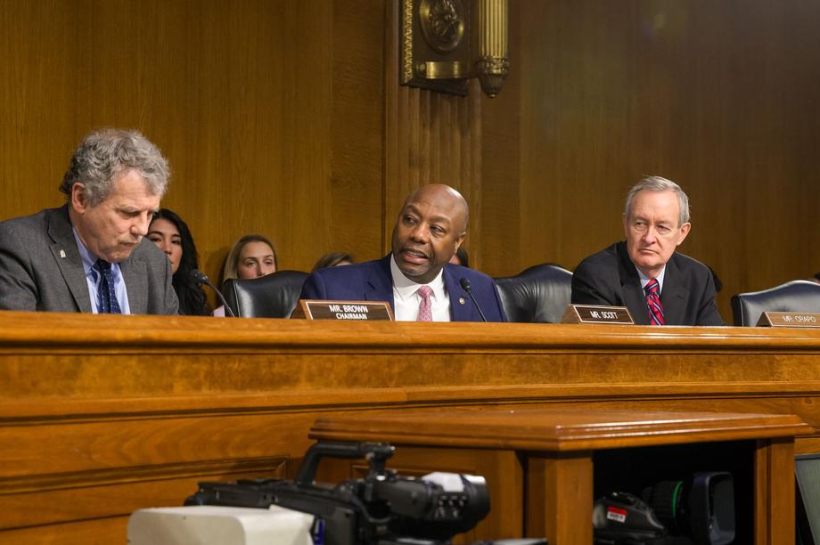Recent Bank Failures and the Federal Regulatory Response